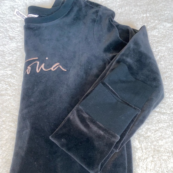 VS Velour Sweatshirt with a Open Black - Picture 4 of 7